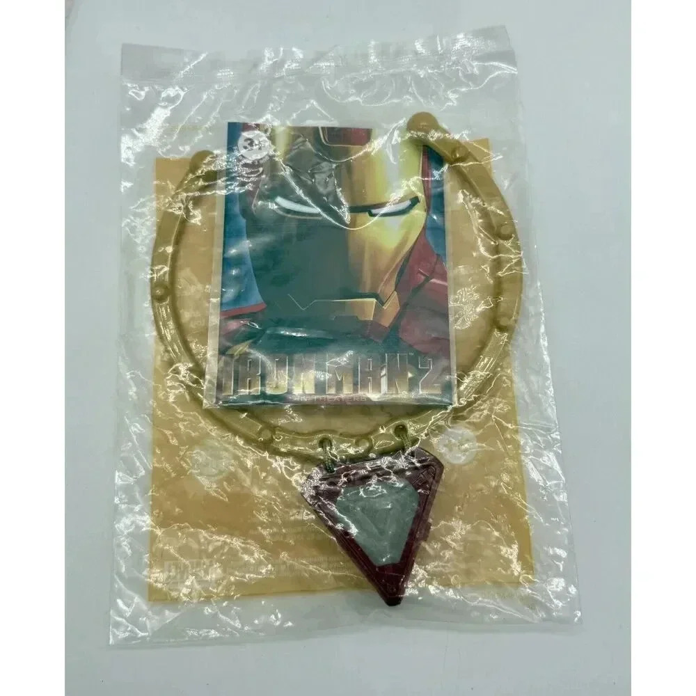 Iron Man 2 Arc Reactor Necklace Burger King Kid's Toy 2010 New Factory Sealed